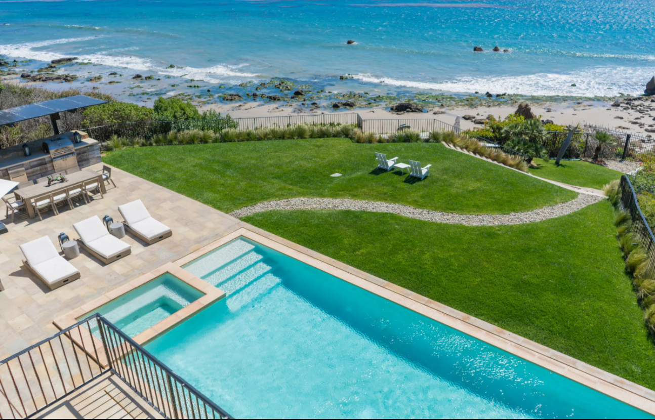 Mali Views 2.0 - [Paint By Numbers]- Paint It Off by Stella and Bobbie